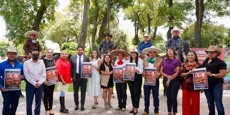 Con tradición y orgullo cholulteca, Tonantzin Fernández presenta la Cabalgata de Inicio de Feria