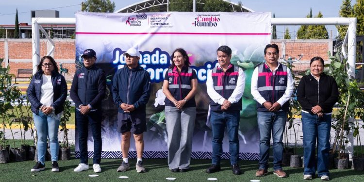 Presenta gobierno de Pepe Chedraui nuevo número de la revista Cuetlaxcoapan en la FILIP 2026