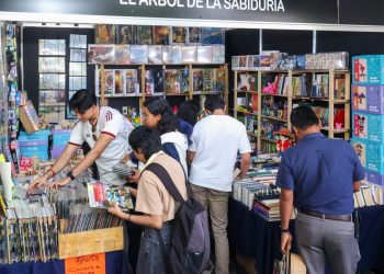 Presenta gobierno de Pepe Chedraui nuevo número de la revista Cuetlaxcoapan en la FILIP 2026