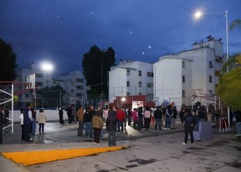 Moderniza Gobierno de La Ciudad 132 luminarias con LED en Villa Frontera