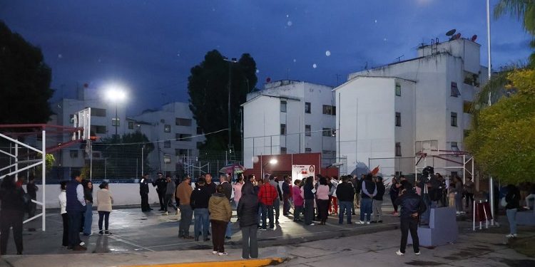 Moderniza Gobierno de La Ciudad 132 luminarias con LED en Villa Frontera