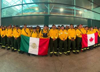 México realiza cuarto despliegue de apoyo para combatir incendios forestales en Canadá