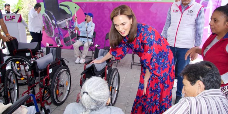 DIF Puebla Capital y el Sistema Nacional DIF, benefician a personas con discapacidad 