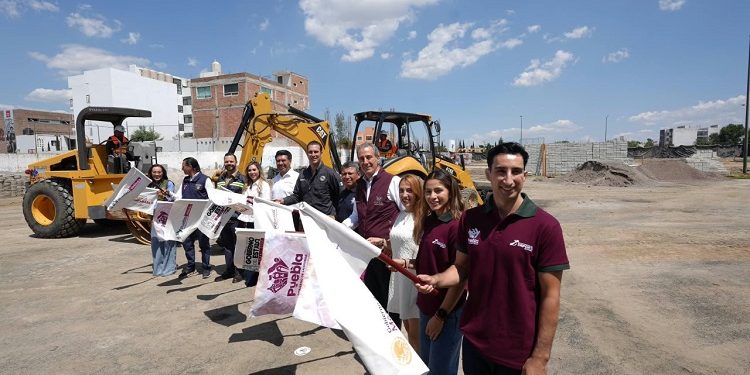 Arrancan Miguel Torruco, Francisco Sánchez y Pepe Chedraui construcción del Centro Comunitario México Imparable