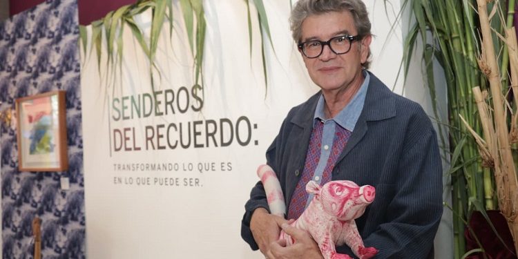 Robert Smith lleva al Museo UPAEP un recorrido por la memoria y la imaginación con “Senderos del tiempo”