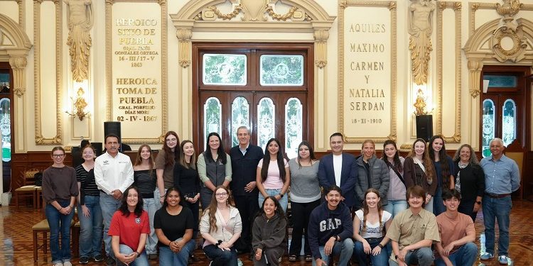 Recibe Pepe Chedraui a estudiantes de Medicina Veterinaria de Oregon State University