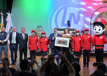 Lotería Nacional celebra las fiestas patrias por el 216 aniversario