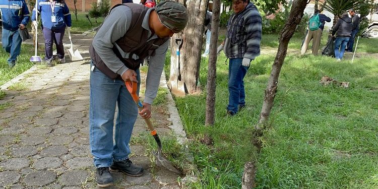 Con jornada de limpieza en parques de la colonia San Manuel, Agua de Puebla se sumó al “Día Mundial de la Limpieza”
