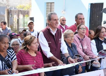 Entrega Pepe Chedraui obra de pavimentación en la colonia Guadalupe Hidalgo 2da. Sección