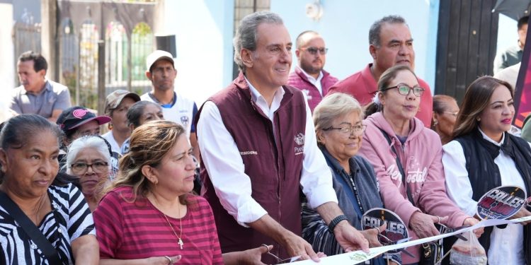 Entrega Pepe Chedraui obra de pavimentación en la colonia Guadalupe Hidalgo 2da. Sección