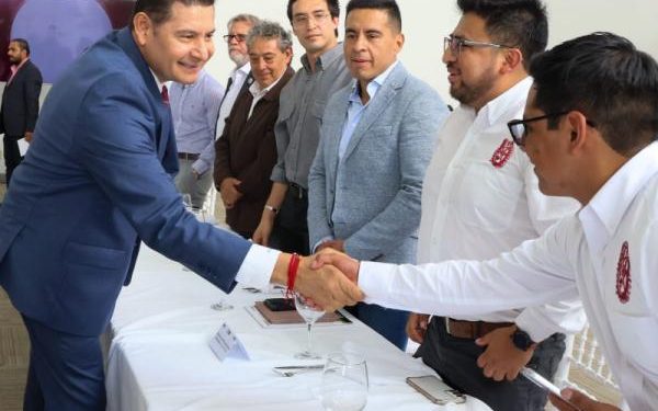 Alianza con empresarios acelera saneamiento integral del Río Atoyac