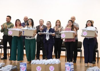 Ceci Arellano Entrega Equipo Médico A Cinco Hospitales Mediante Obra Comunitaria