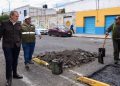 Verifica Pepe Chedraui labores de bacheo en colonia Los Volcanes