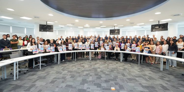Alcalde presenta Campaña “Mujeres imparables: libres y seguras contra la trata”