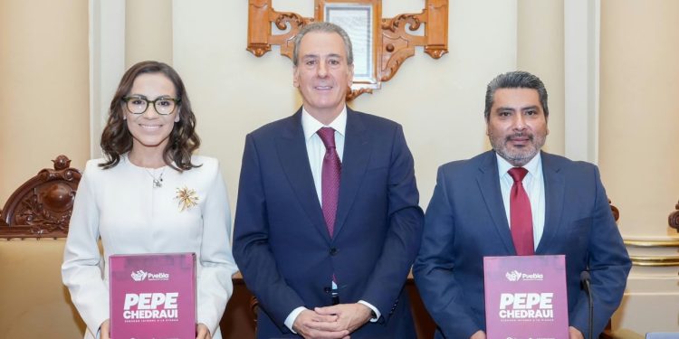 Presenta Presidente Municipal Segundo Informe de Gobierno en Sesión Solemne de Cabildo