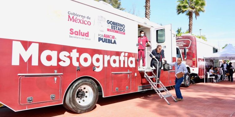 SEDIF se une a la jornada rosa con prevención de cáncer de mama