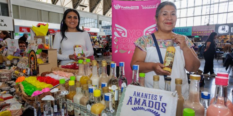 Con ADO, abre Gobierno de la Ciudad mercadito artesanal en la CAPU