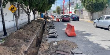 Agua de Puebla sustituye la red de agua potable sobre la 25 Sur, de la Diagonal 19, a la 37 poniente